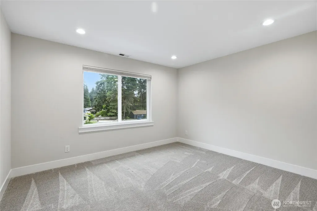 719 Edmonds Way Edmonds WA 98020