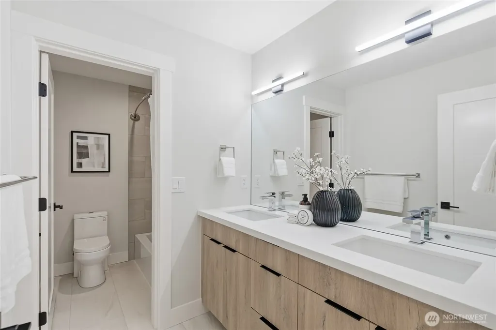 719 Edmonds Way Edmonds WA 98020