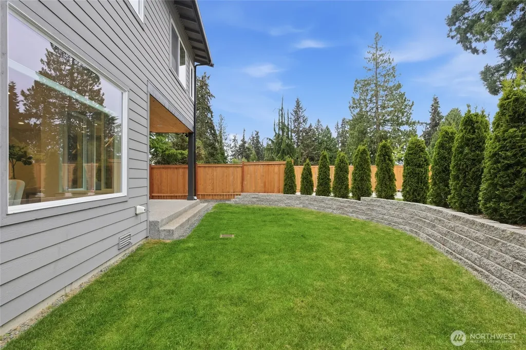 719 Edmonds Way Edmonds WA 98020
