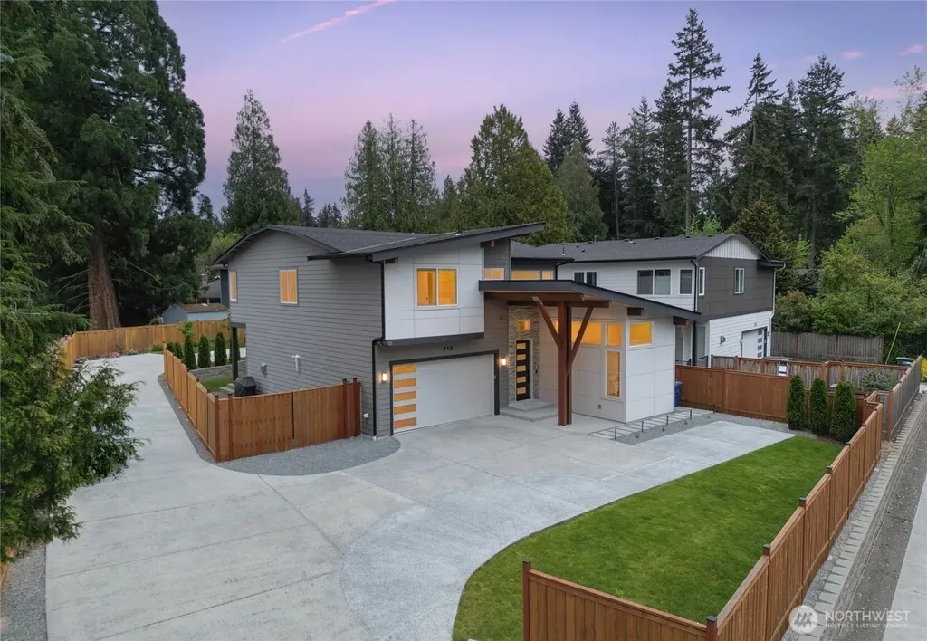 719 Edmonds Way Edmonds WA 98020