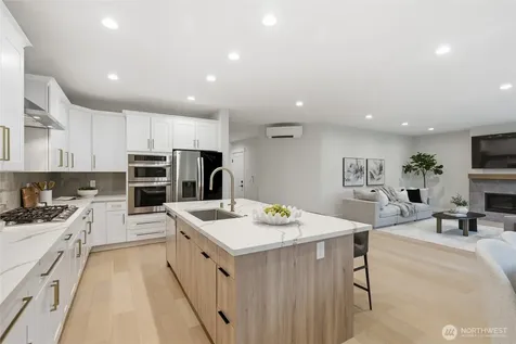 719 Edmonds Way Edmonds WA 98020