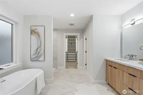 719 Edmonds Way Edmonds WA 98020