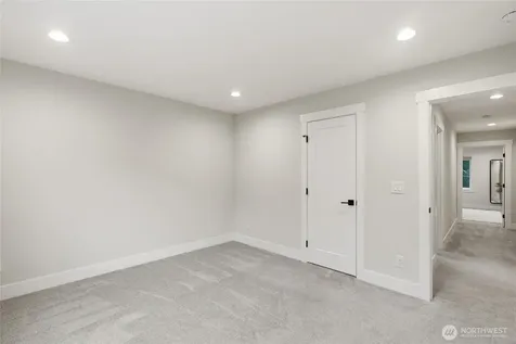 719 Edmonds Way Edmonds WA 98020