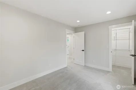 719 Edmonds Way Edmonds WA 98020