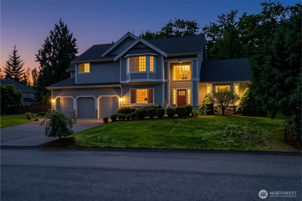 8206 211th Avenue SE Snohomish WA 98290