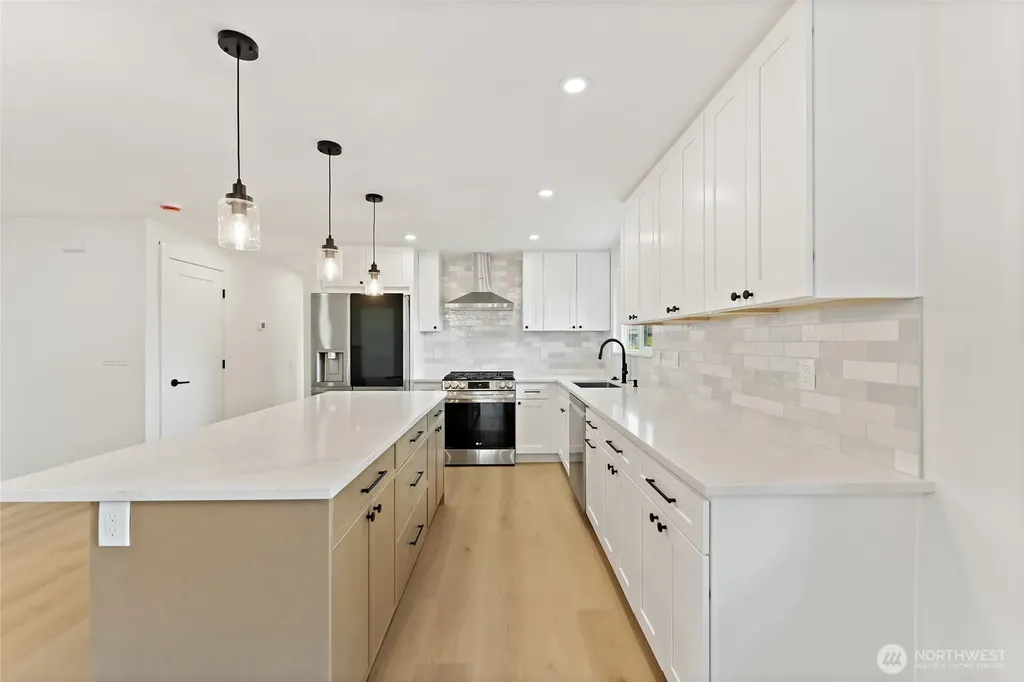12215 SE 35th Street Bellevue WA 98006