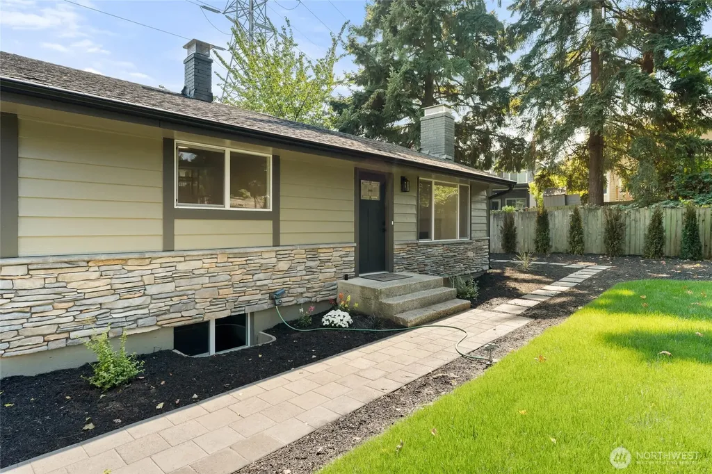 12215 SE 35th Street Bellevue WA 98006