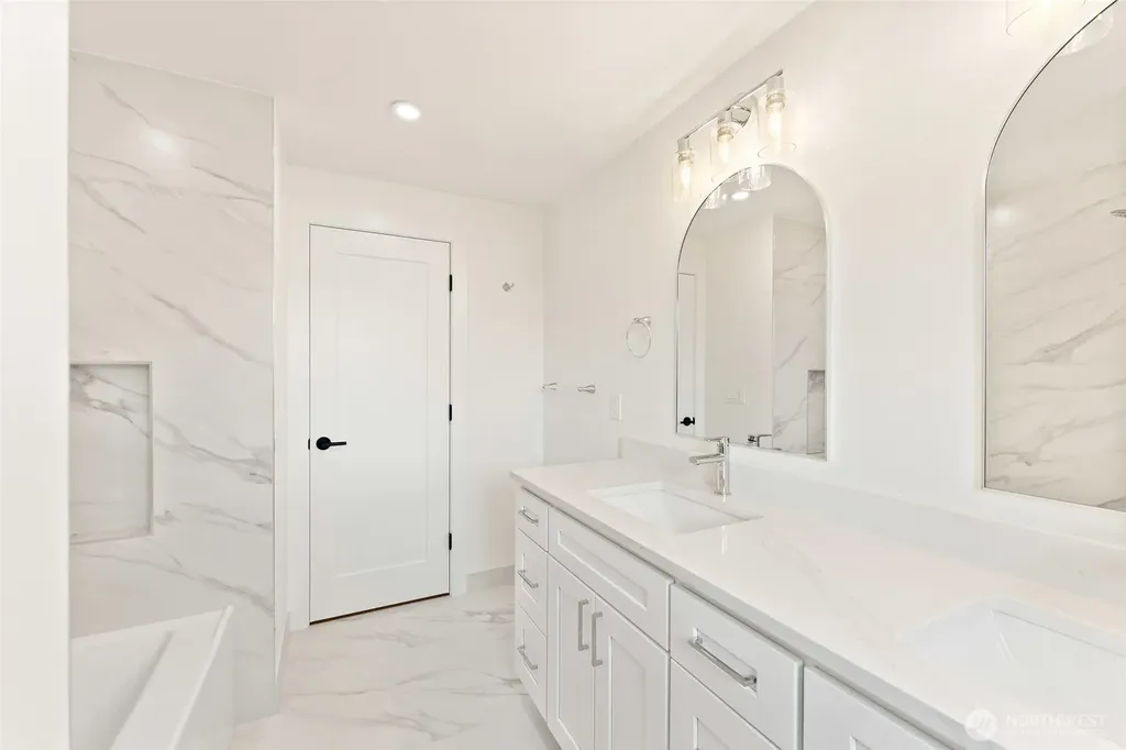 12215 SE 35th Street Bellevue WA 98006