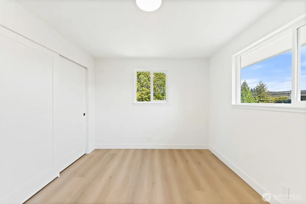 12215 SE 35th Street Bellevue WA 98006
