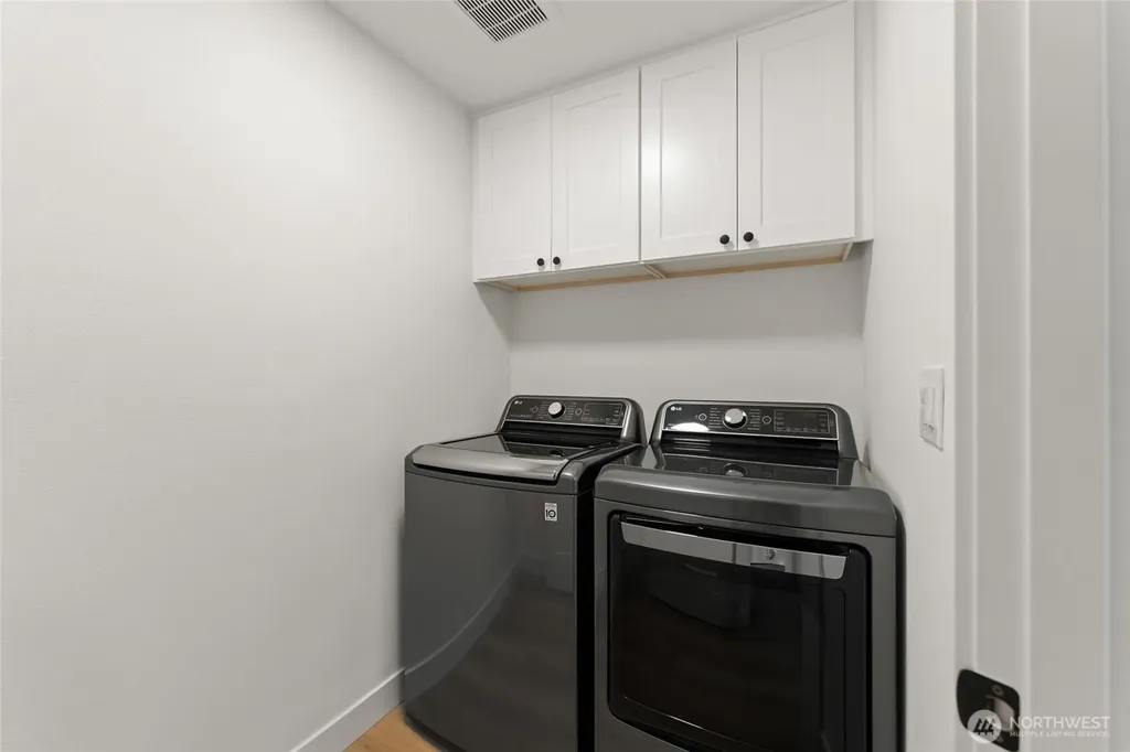 12215 SE 35th Street Bellevue WA 98006