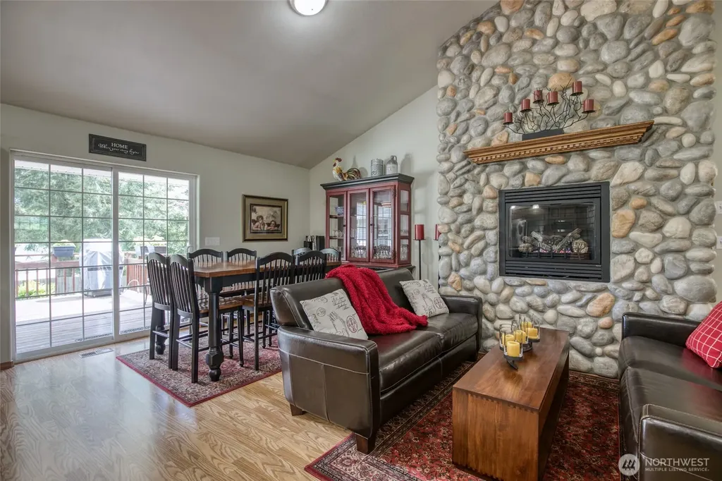 108 Garden Place Elma WA 98541
