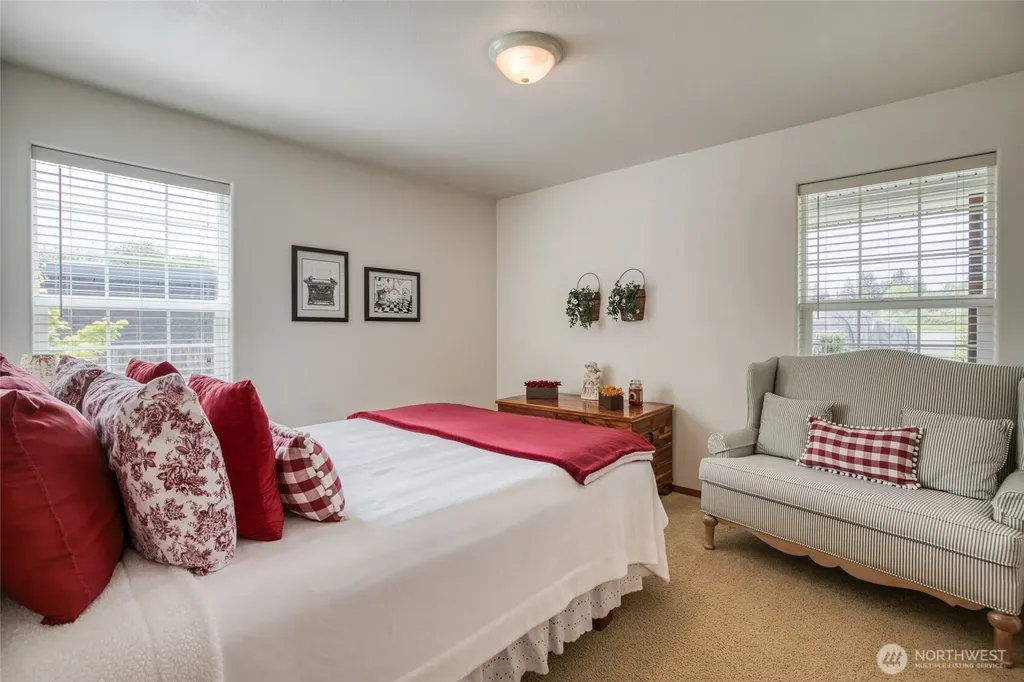 108 Garden Place Elma WA 98541