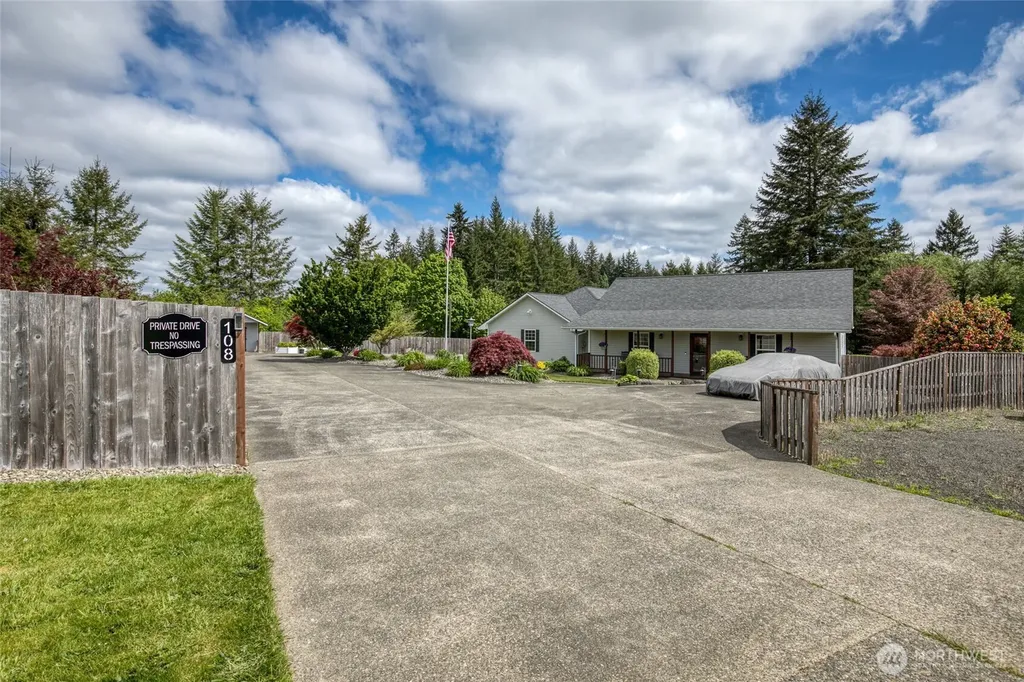108 Garden Place Elma WA 98541