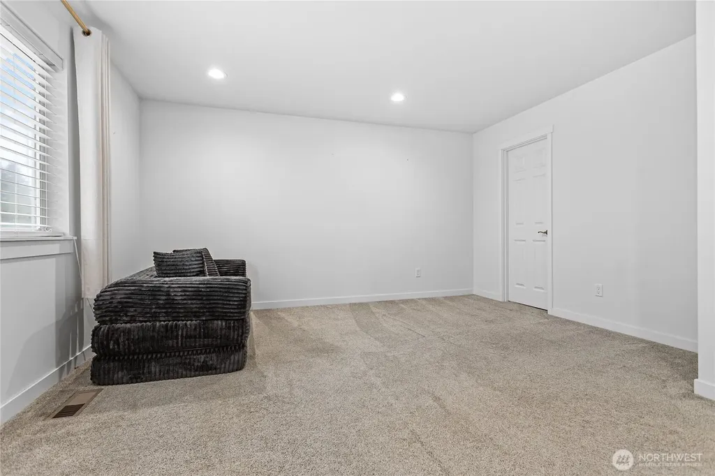 256 Whitetail Loop Blaine WA 98230