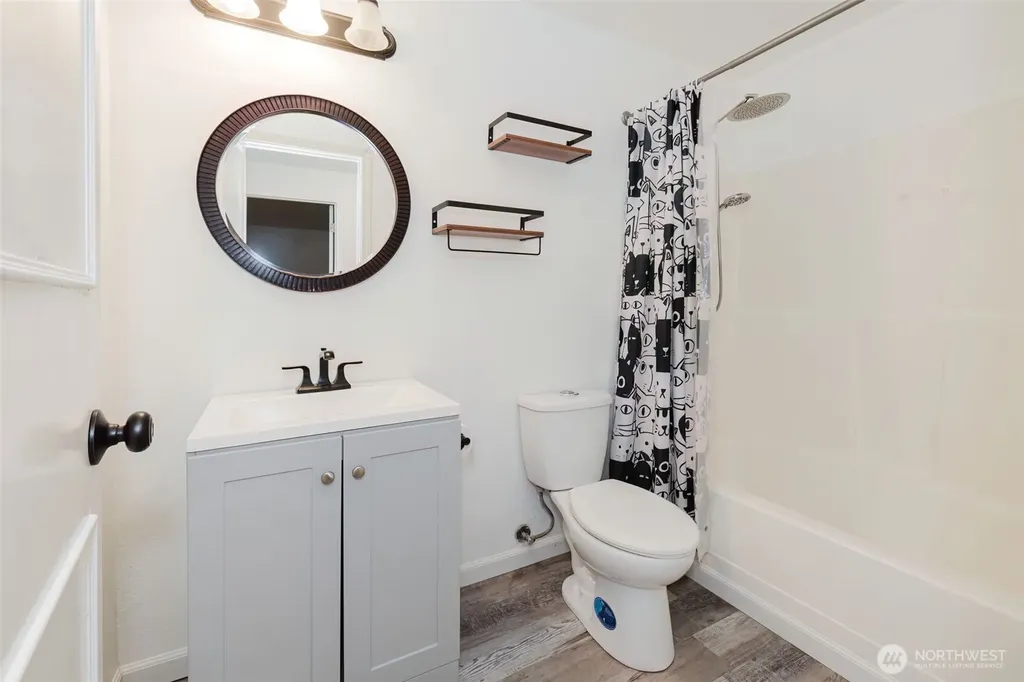 27299 Baywood Drive NE Kingston WA 98346