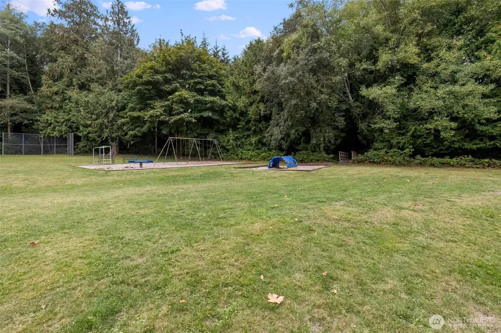 27299 Baywood Drive NE Kingston WA 98346