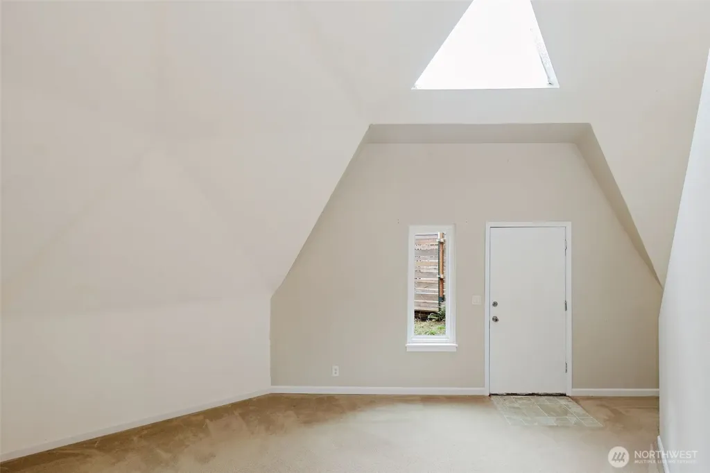 27299 Baywood Drive NE Kingston WA 98346