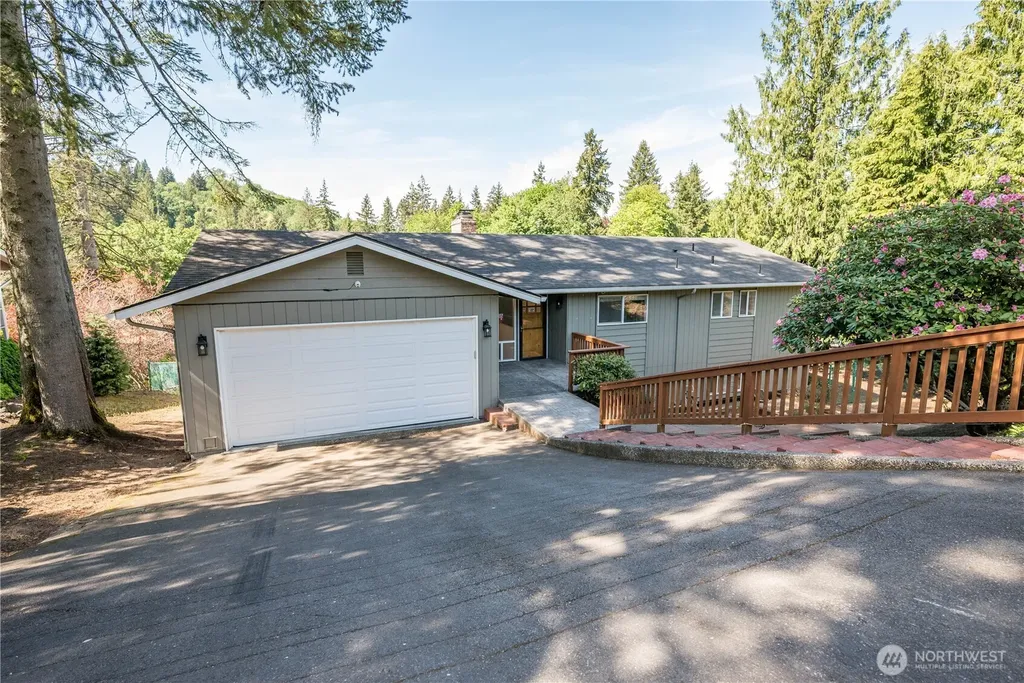 2441 W Lynnwood Drive Longview WA 98632