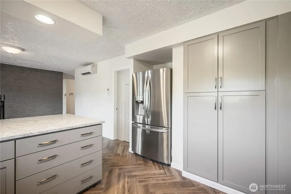 2441 W Lynnwood Drive Longview WA 98632