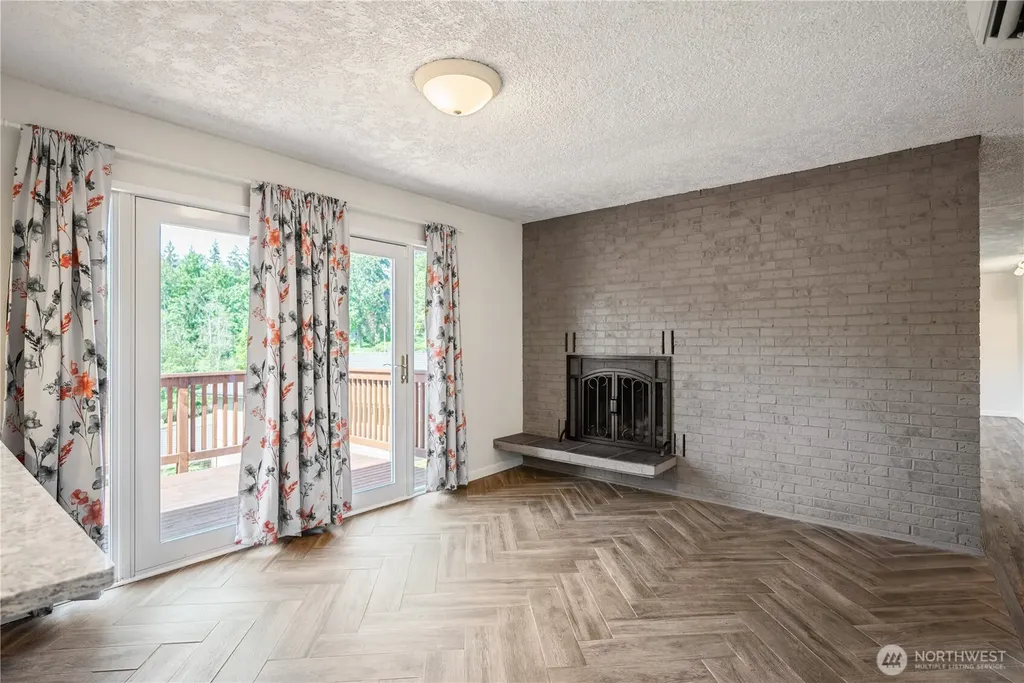 2441 W Lynnwood Drive Longview WA 98632