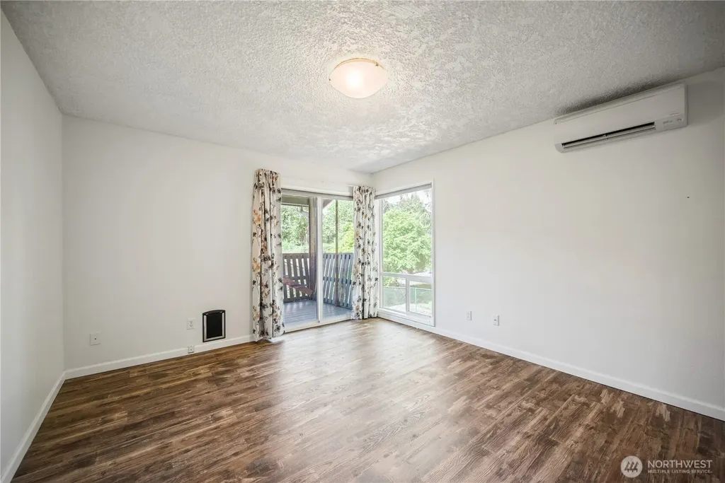 2441 W Lynnwood Drive Longview WA 98632
