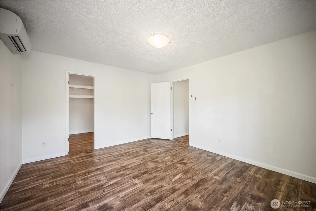 2441 W Lynnwood Drive Longview WA 98632