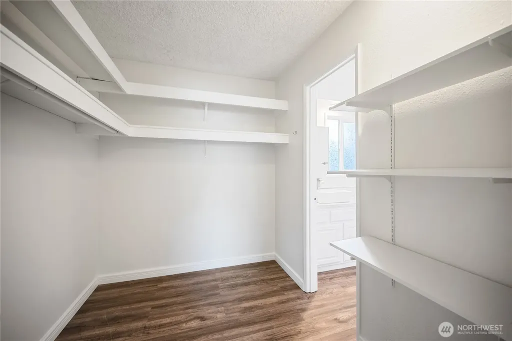 2441 W Lynnwood Drive Longview WA 98632