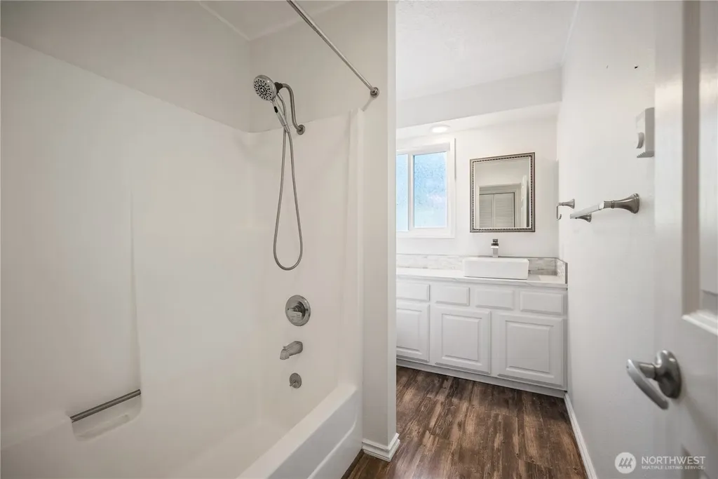 2441 W Lynnwood Drive Longview WA 98632