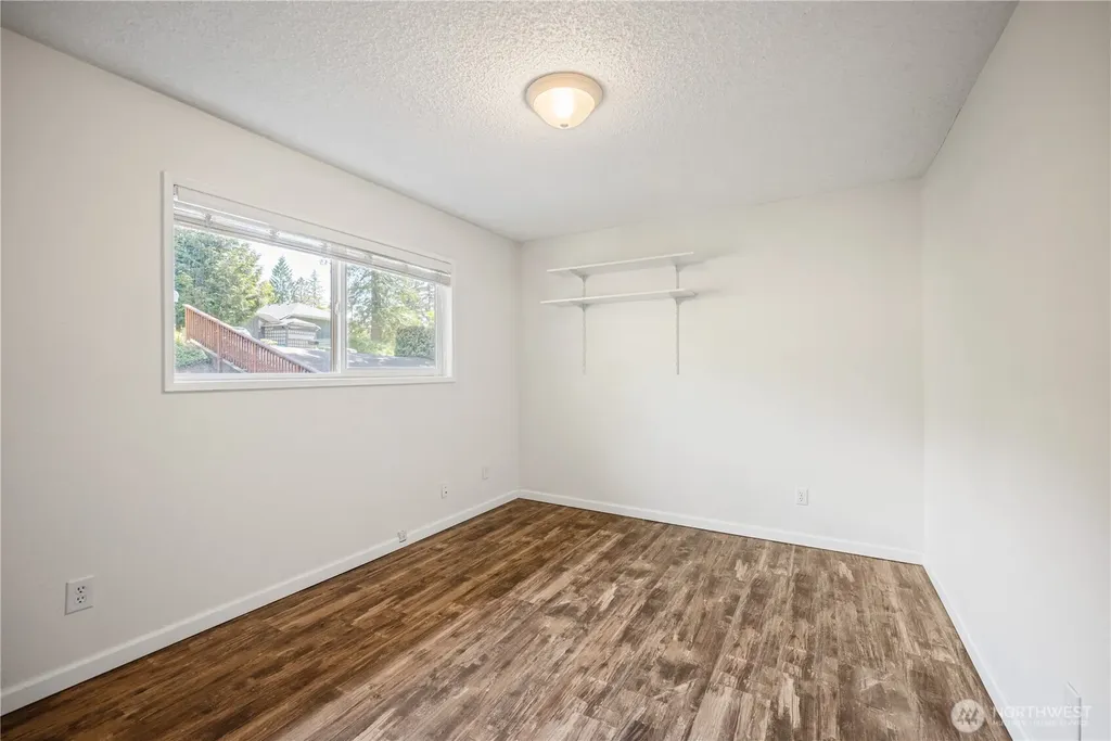2441 W Lynnwood Drive Longview WA 98632
