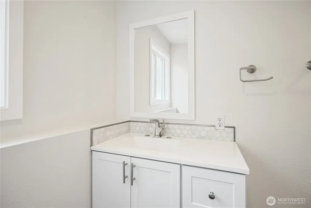 2441 W Lynnwood Drive Longview WA 98632