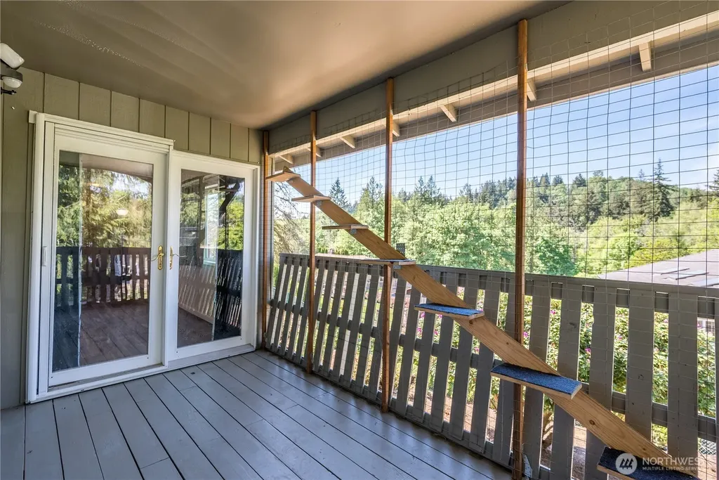 2441 W Lynnwood Drive Longview WA 98632