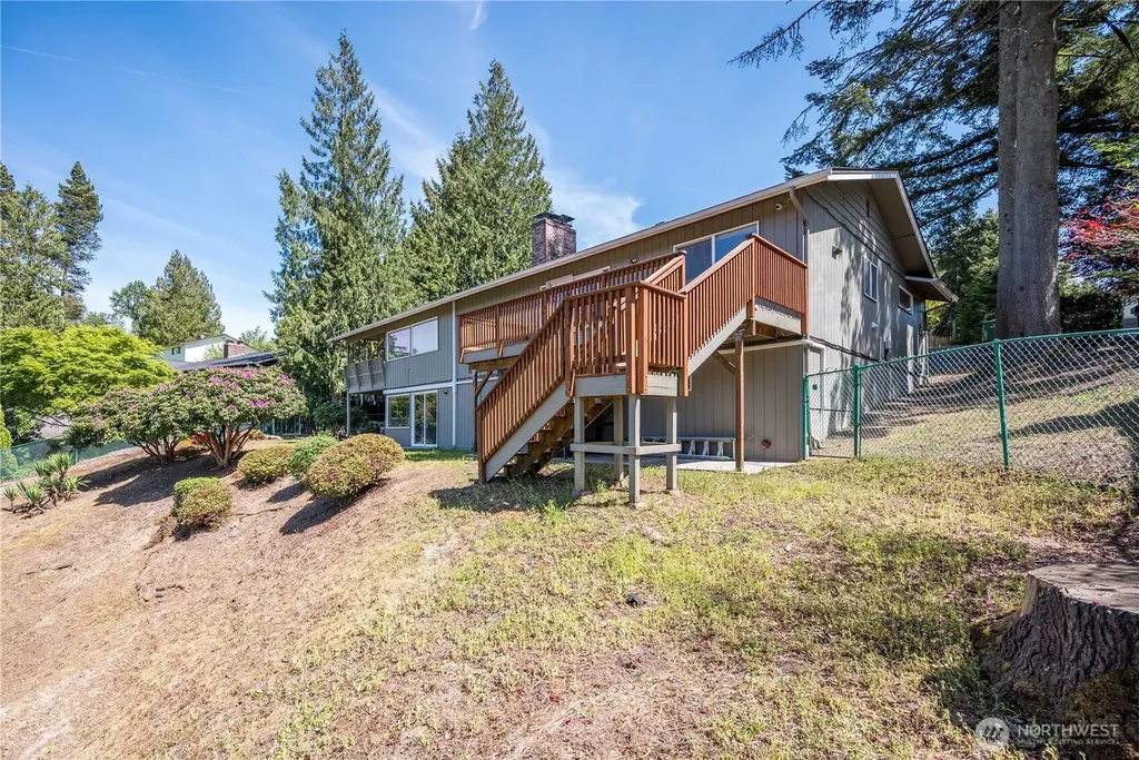2441 W Lynnwood Drive Longview WA 98632