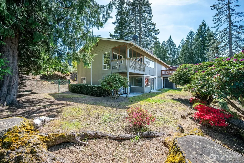 2441 W Lynnwood Drive Longview WA 98632