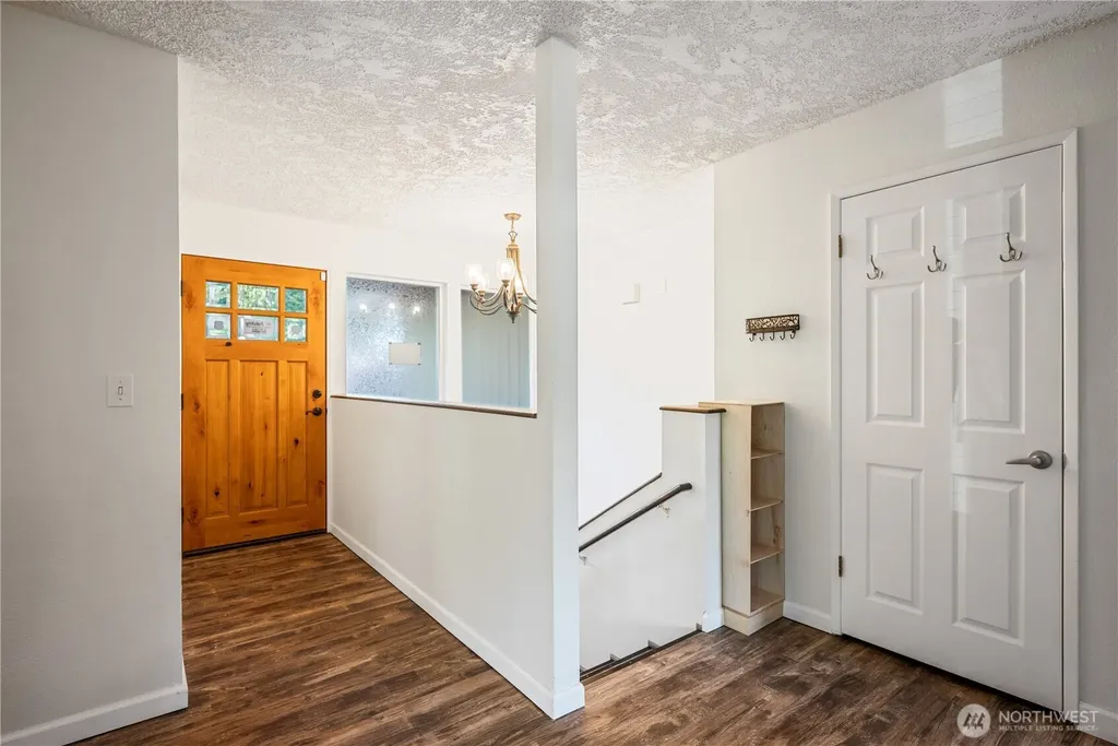 2441 W Lynnwood Drive Longview WA 98632