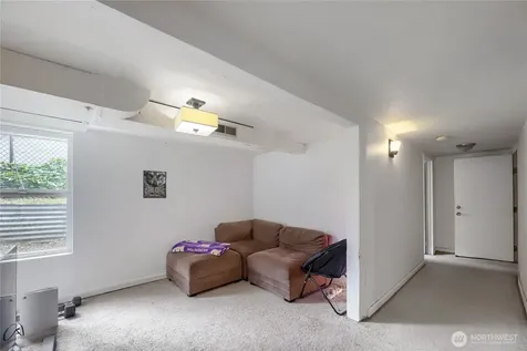 5755 25th Avenue NE Seattle WA 98105