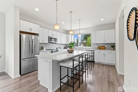 13628 Manor Way Lynnwood WA 98087