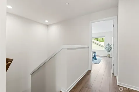 13628 Manor Way Lynnwood WA 98087