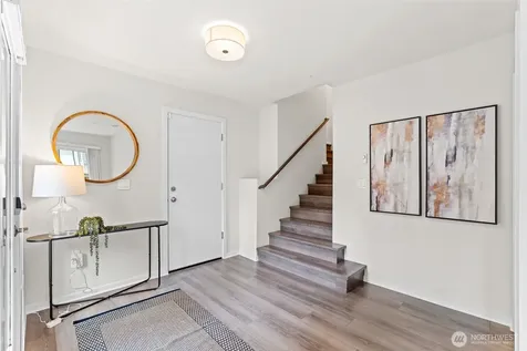 13628 Manor Way Lynnwood WA 98087