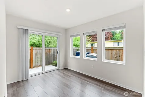 13628 Manor Way Lynnwood WA 98087