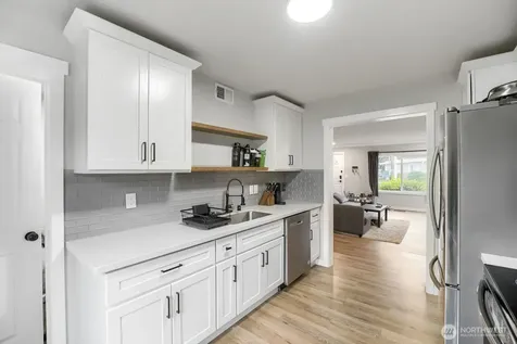 510 4th Ave S Kent WA 98032