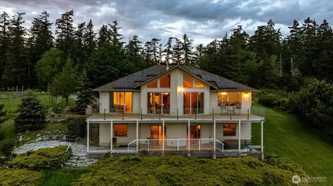 2364 Strawberry Point Road Oak Harbor WA 98277