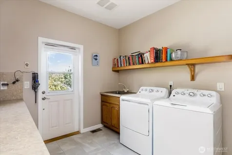 2364 Strawberry Point Road Oak Harbor WA 98277