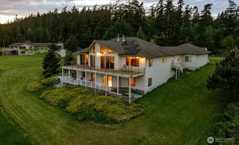 2364 Strawberry Point Road Oak Harbor WA 98277