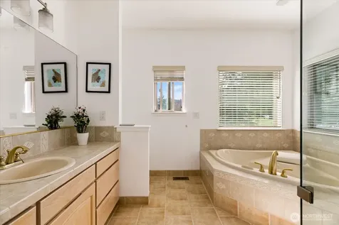 2364 Strawberry Point Road Oak Harbor WA 98277