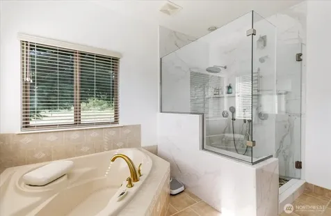 2364 Strawberry Point Road Oak Harbor WA 98277