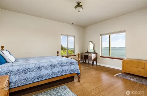 2364 Strawberry Point Road Oak Harbor WA 98277