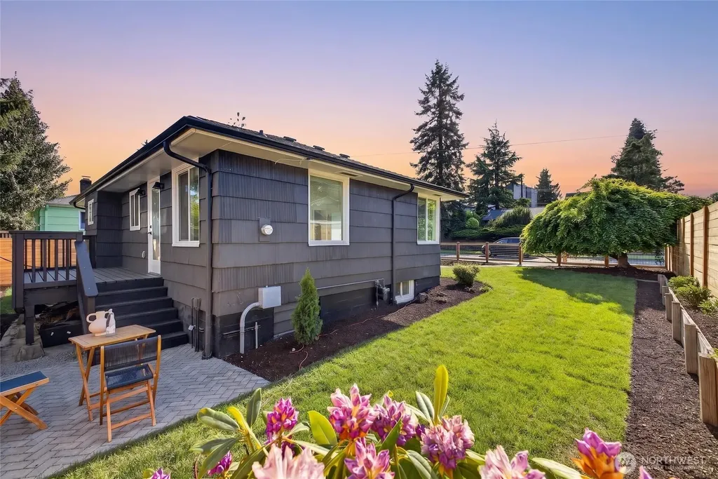 3402 48th Avenue SW Seattle WA 98116