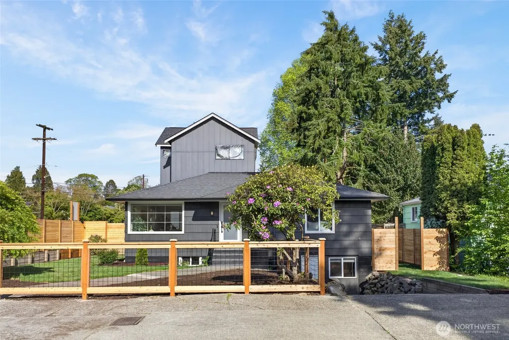 3402 48th Avenue SW Seattle WA 98116