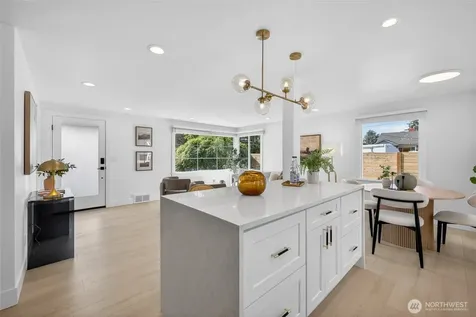3402 48th Avenue SW Seattle WA 98116