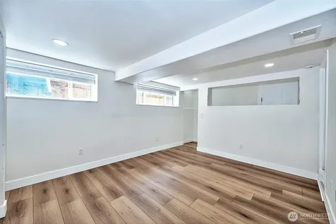 3806 35th Avenue W Seattle WA 98199